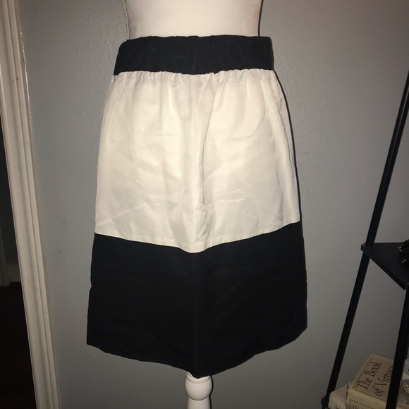 🌵Zara Color Block Skirt Black & White Size Medium - Picture 2 of 5